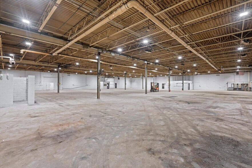 More Photos Of 325 Bridge St, Old Forge Manufacturing For Lease