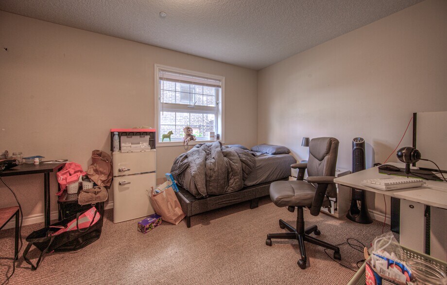 More Photos Of 172 Regina St N, Waterloo Apartments For Sale