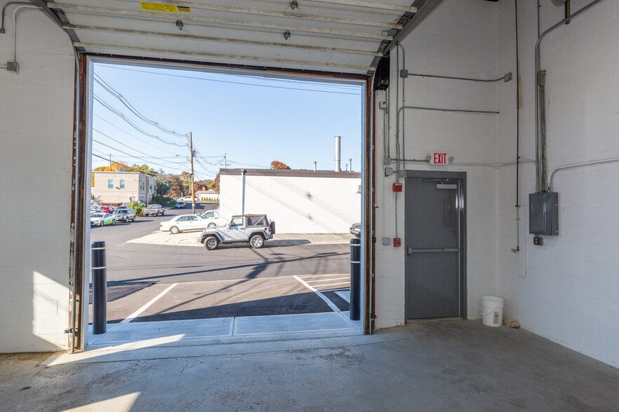 More Photos Of 26 Oakdale Ave, Johnston Warehouse For Lease