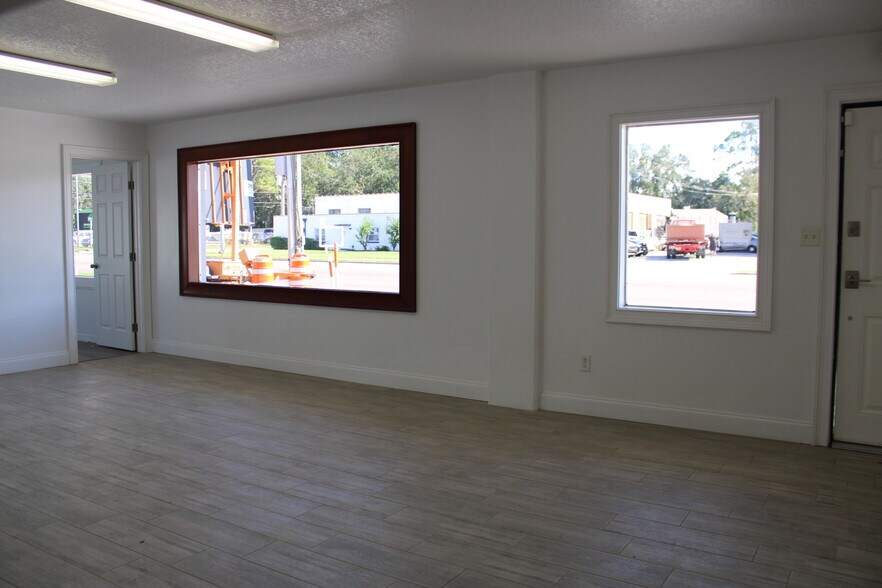 More Photos Of 8321 Atlantic Blvd, Jacksonville Flex For Lease