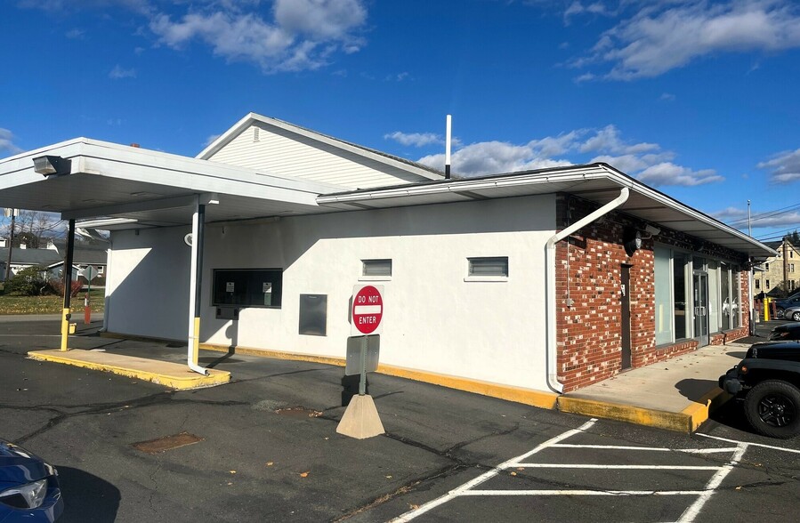 More Photos Of 543 Interchange Rd, Kresgeville Storefront Retail Office For Lease