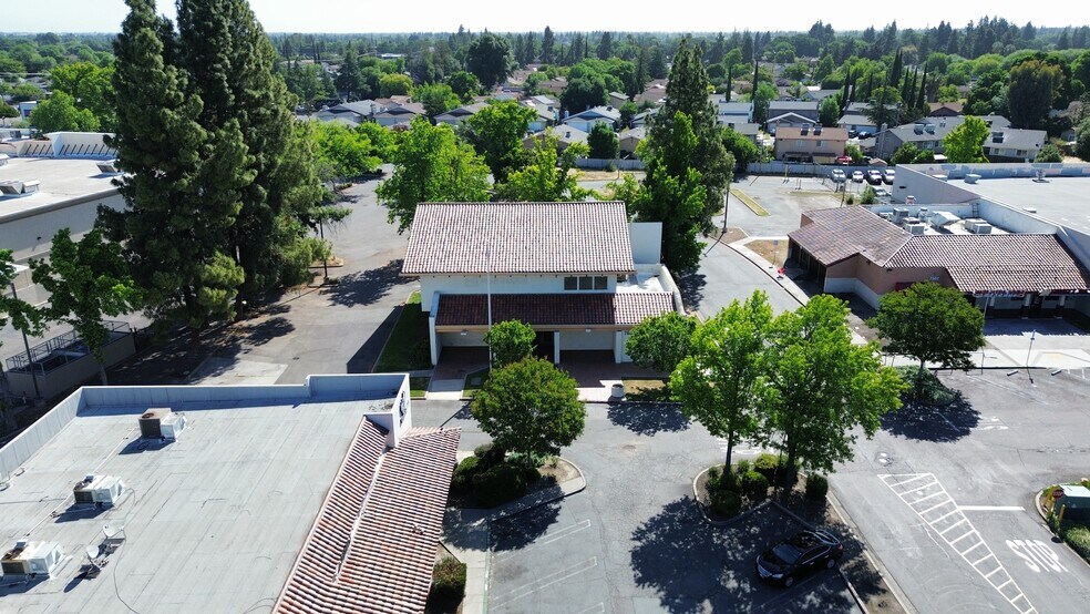 More Photos Of 7604-7610 Pacific Ave, Stockton General Retail For Lease