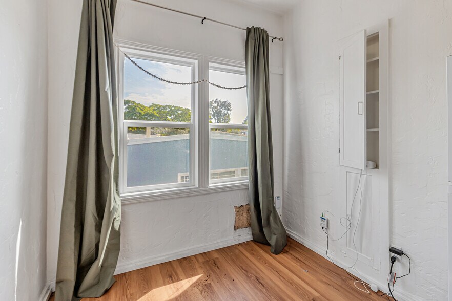 More Photos Of 1360 Berkeley Way, Berkeley Apartments For Sale