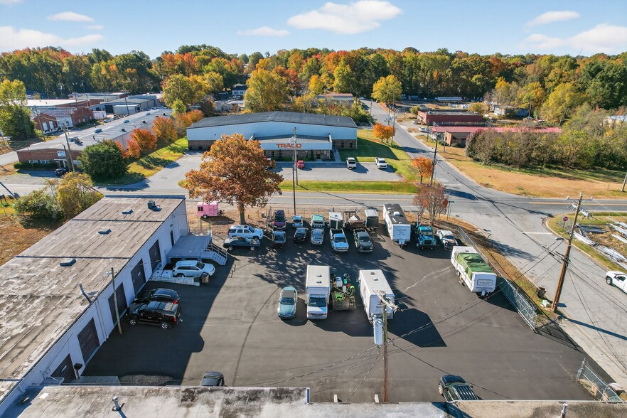 More Photos Of 1805 Sullivan St, Greensboro Distribution For Lease