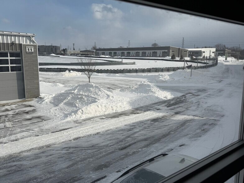 More Photos Of 123 Pit Ln, Pontiac Specialty For Sale