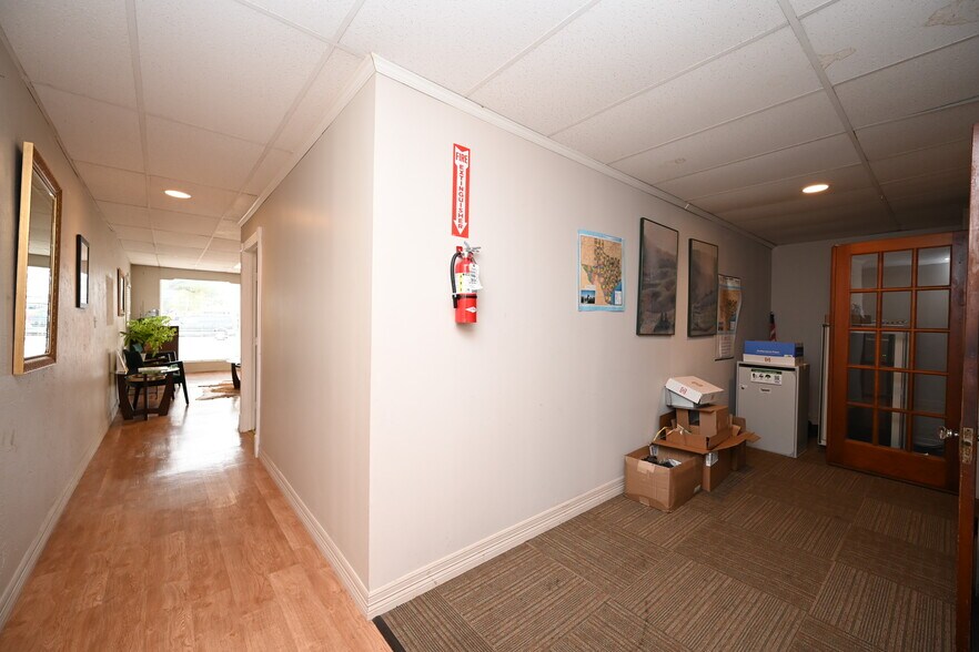 More Photos Of 805 12th St, Hempstead Office Residential For Sale