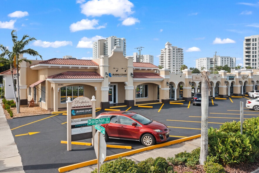 More Photos Of 1530 Dolphin St, Sarasota Storefront For Sale