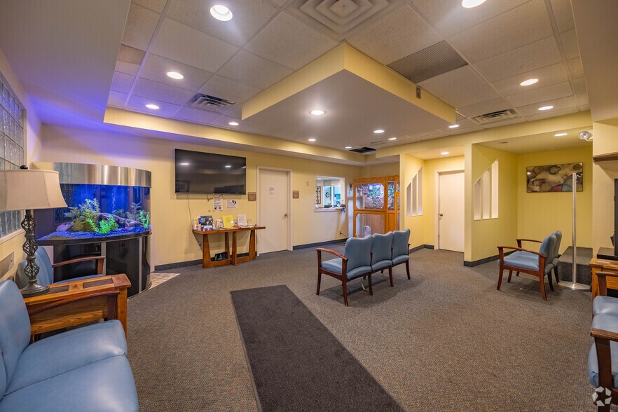 More Photos Of 24 Compton Rd, Cincinnati Medical For Sale