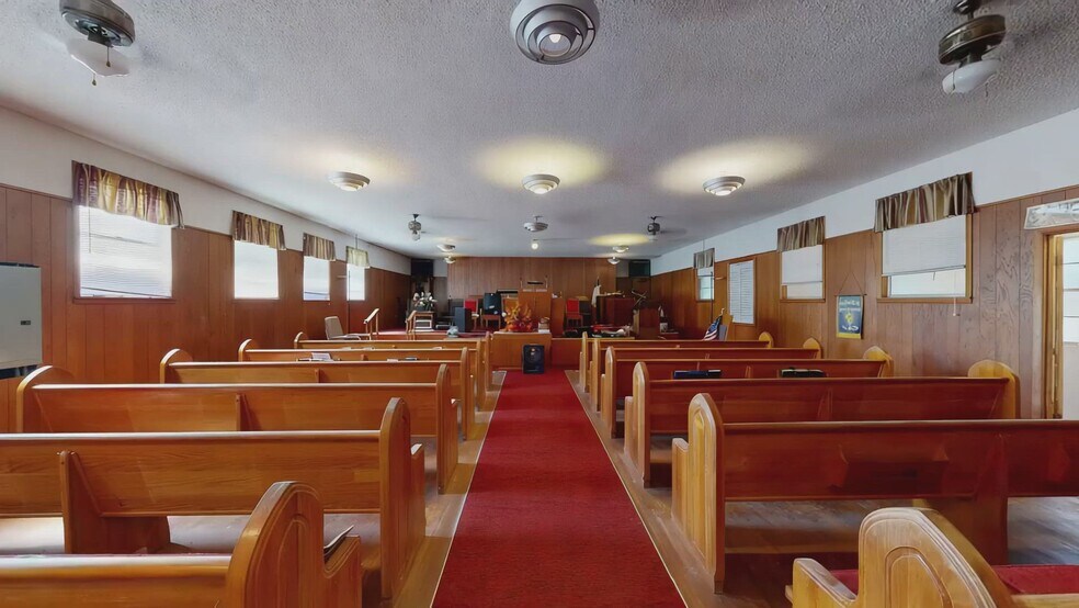 Primary Photo Of 1107 Spring St, Hot Springs Flex For Lease