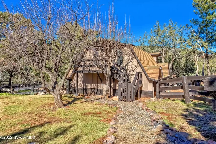 More Photos Of 225 Chimney Rock Trl, Sedona Apartments For Sale