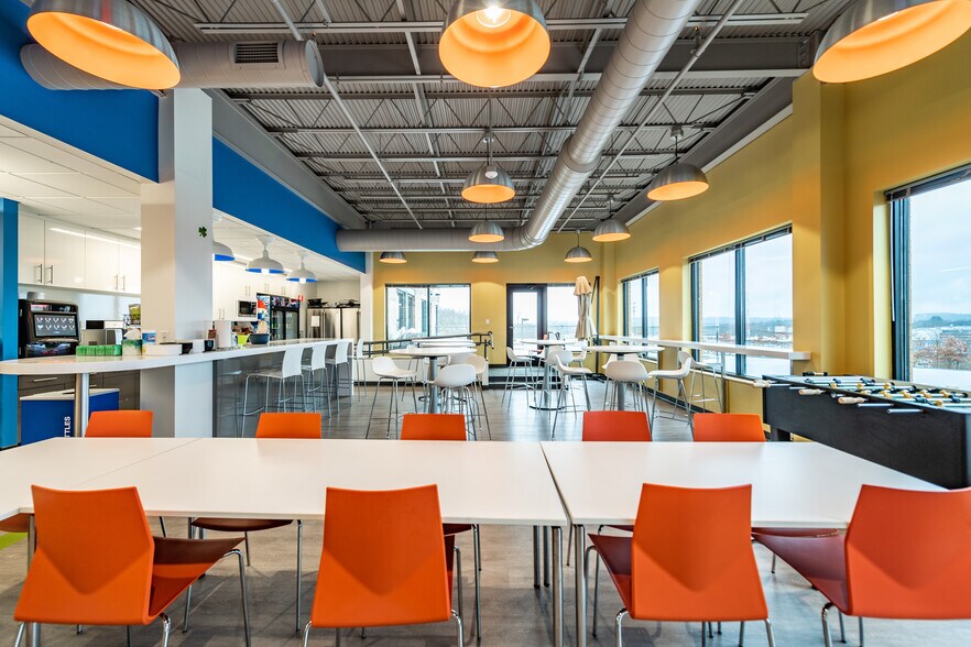 More Photos Of 500 River Ridge Dr, Norwood Office For Lease