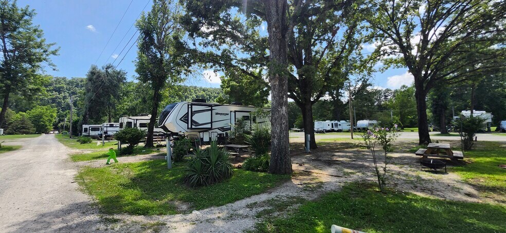 More Photos Of 469 River Rd, Lakeview Trailer Camper Park For Sale