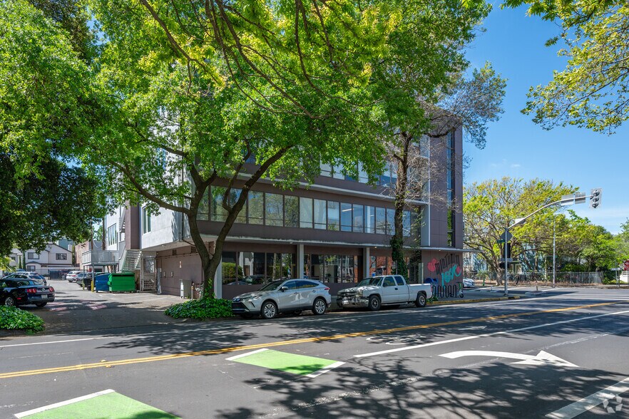 More Photos Of 1401 21st St, Sacramento Office For Lease