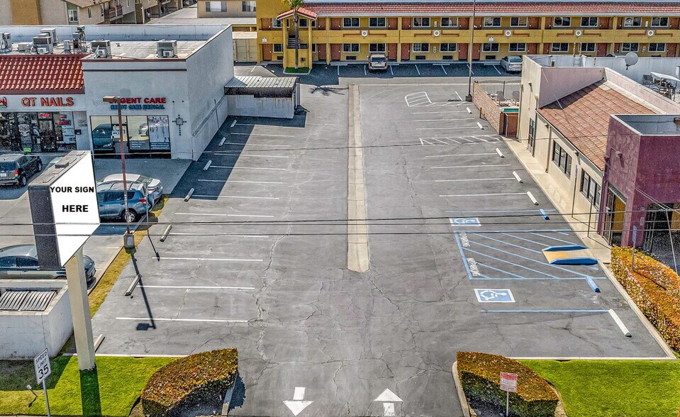 More Photos Of 437 S Azusa Ave, Azusa Restaurant For Lease