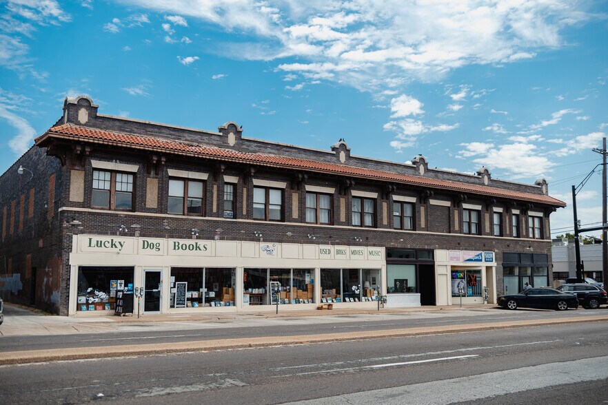 Primary Photo Of 901 W Jefferson Blvd, Dallas Storefront For Lease