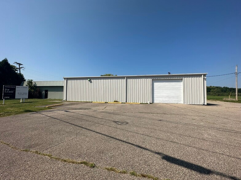 More Photos Of 2620 Bobmeyer Rd, Hamilton Warehouse For Lease