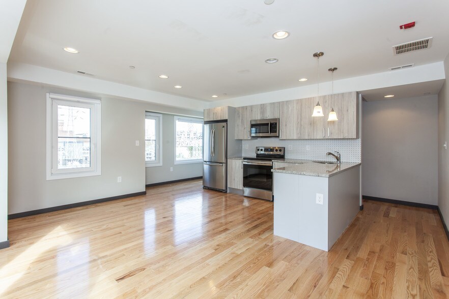 More Photos Of 2541 Montrose St, Philadelphia Apartments For Sale