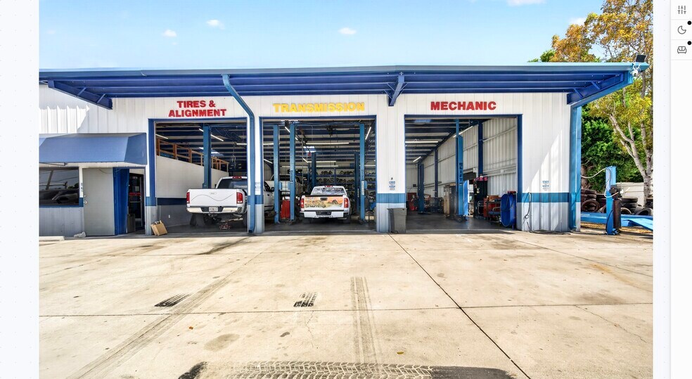 More Photos Of 236 Pondella Rd, North Fort Myers Auto Repair For Sale