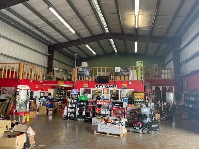 More Photos Of 94-133 Pahu St, Waipahu Warehouse For Lease