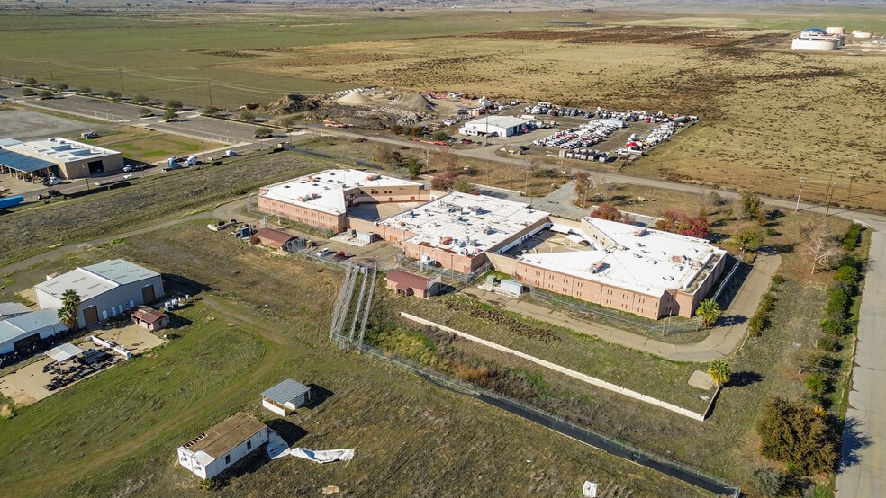 More Photos Of 185 W Gale Ave, Coalinga Correctional Facility For Sale