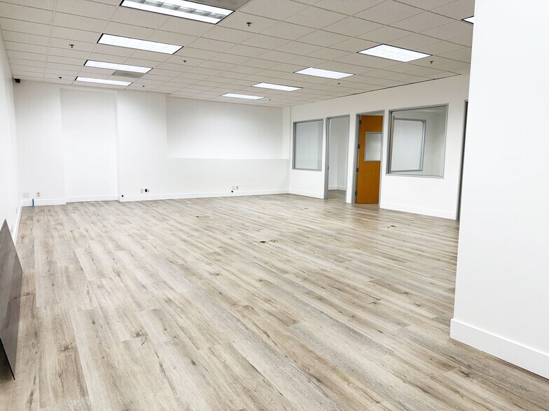 More Photos Of 9660-9690 Research Dr, Irvine Warehouse For Lease