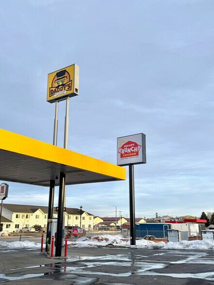 More Photos Of 2490 N Main St, Sheridan Convenience Store For Sale