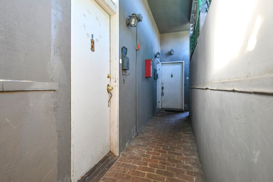 More Photos Of 1519 Main St, Napa Storefront Retail Residential For Sale