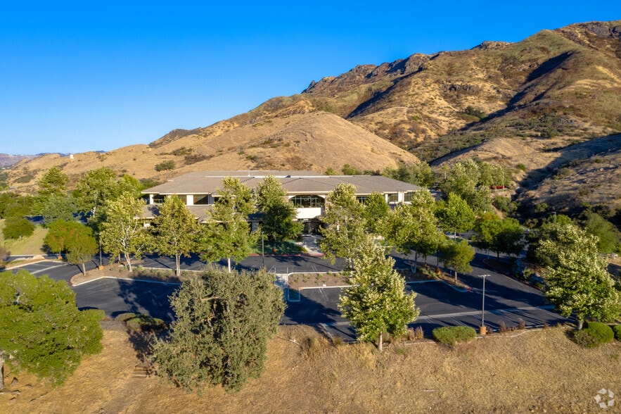 More Photos Of 30300 Agoura Rd, Agoura Hills Office For Sale