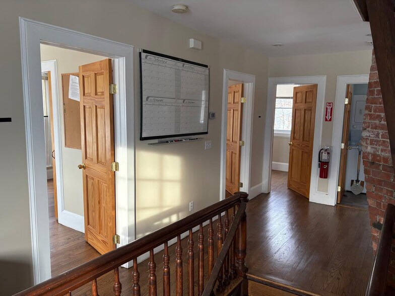 More Photos Of 54 N Broadway, Tarrytown Office For Lease