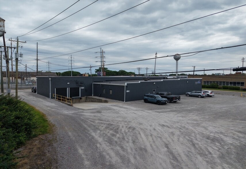 More Photos Of 1808 S Anthony Blvd, Fort Wayne Unknown For Lease