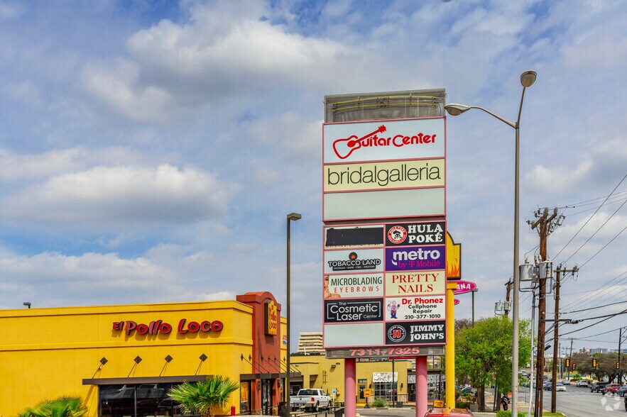 More Photos Of 7311-7327 San Pedro Ave, San Antonio Storefront For Lease