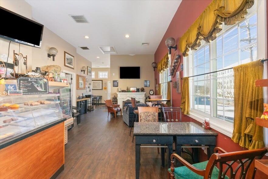 More Photos Of 30 Railroad Ave, Haverhill Restaurant For Sale