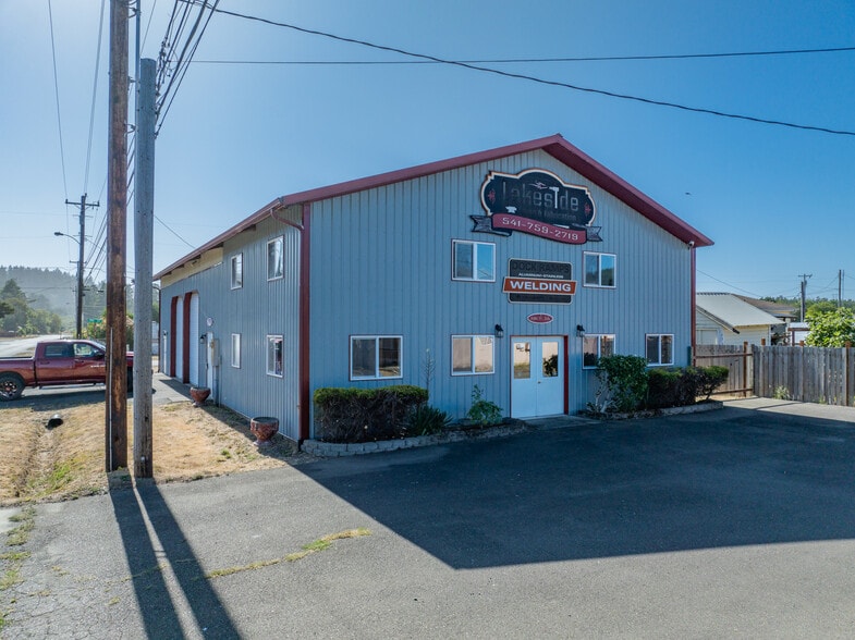 More Photos Of 100 N 7th St, Lakeside Showroom For Sale