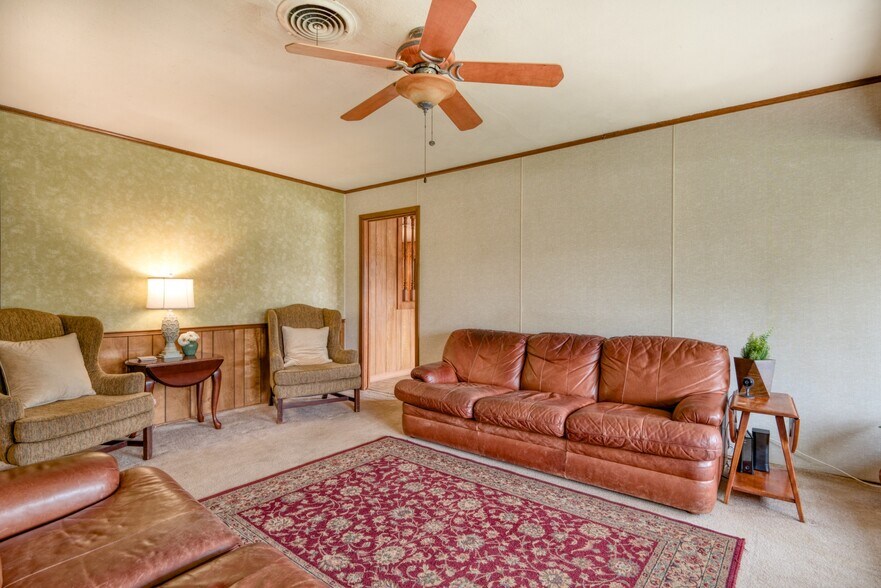 More Photos Of 508 N Lee St, Round Rock Office For Sale