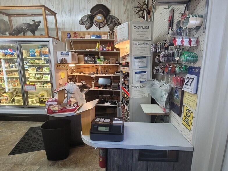 More Photos Of 153 Main St, Bowlus Convenience Store For Sale