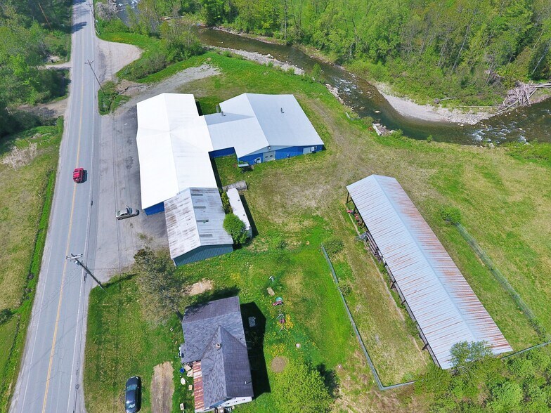 More Photos Of 303 Willoughby Ave, Orleans Freestanding For Sale