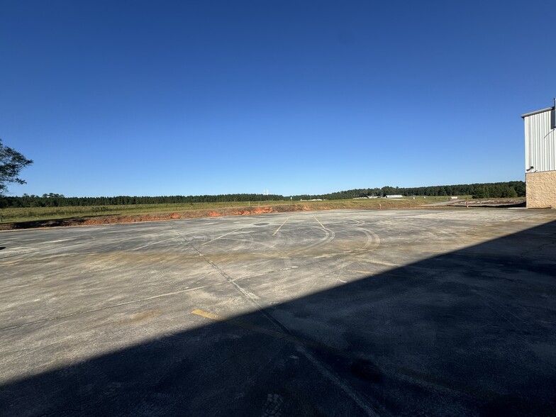 More Photos Of 747 Kaolin rd, Sandersville Warehouse For Sale