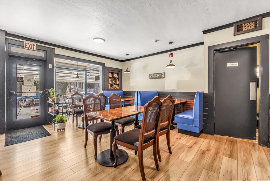 More Photos Of 108-110 Poquonnock Rd, Groton Freestanding For Sale