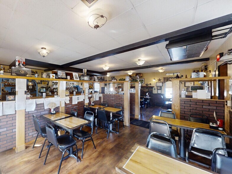More Photos Of 3725 W Lake Rd, Erie Restaurant For Sale