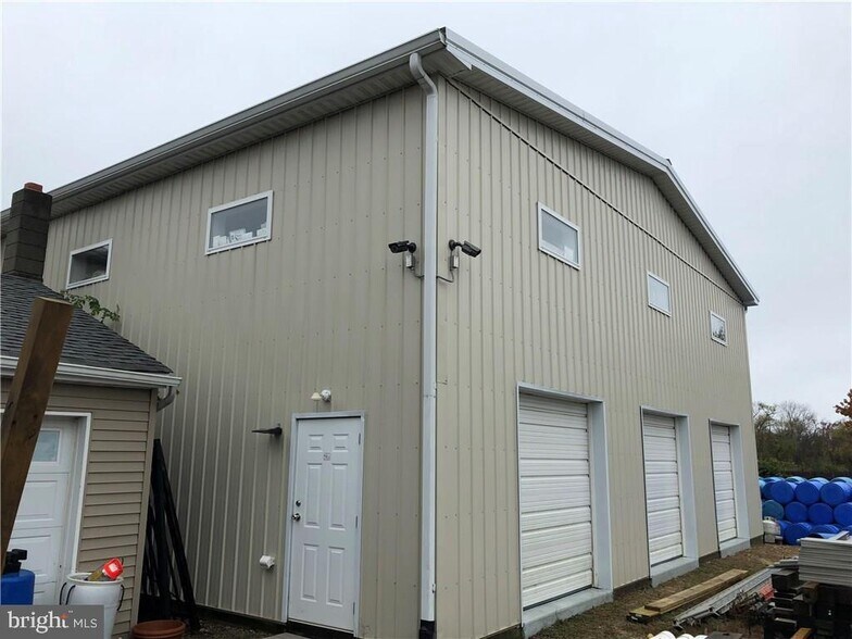 More Photos Of 10 Park Ave, Stafford Township Showroom For Sale