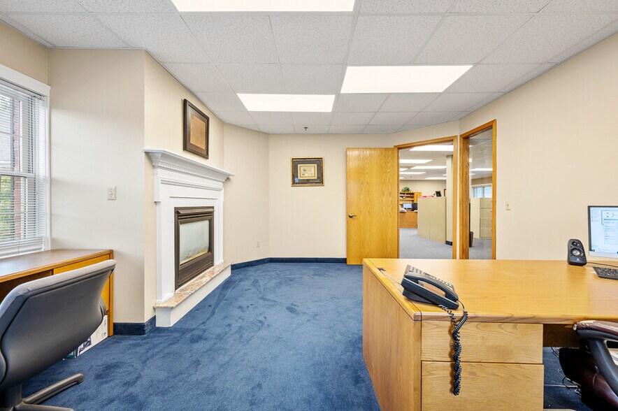More Photos Of 176 East Main St, Westborough Medical For Sale