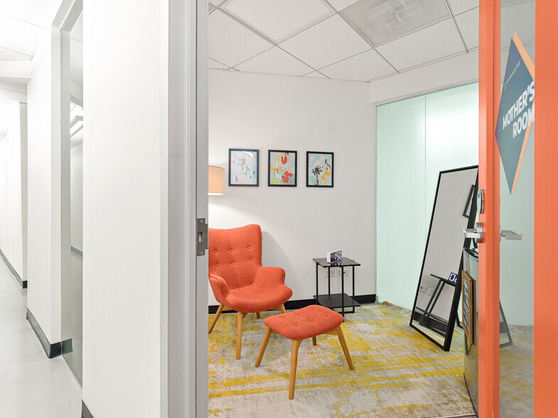More Photos Of 211 W Wacker Dr, Chicago Office For Lease