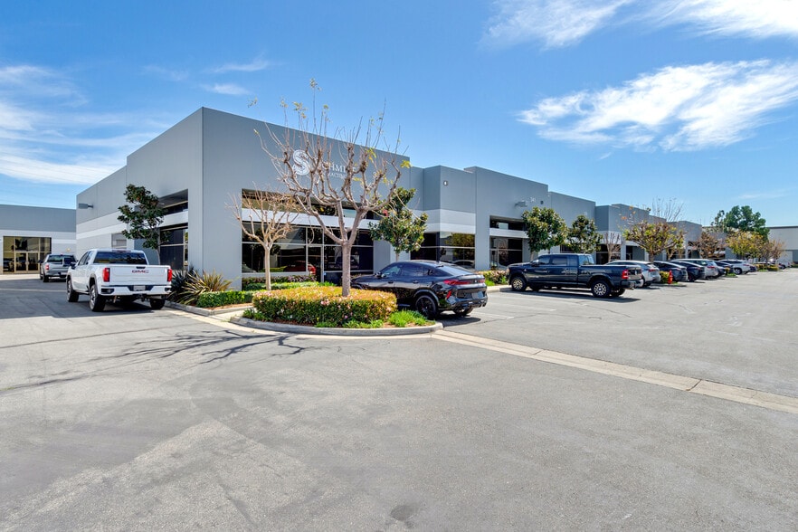 More Photos Of 339 N Berry St, Brea Light Manufacturing For Sale