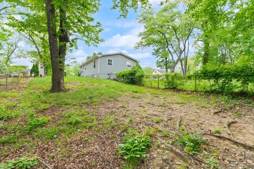 More Photos Of 17423 Wilson St, Dumfries Multifamily For Sale