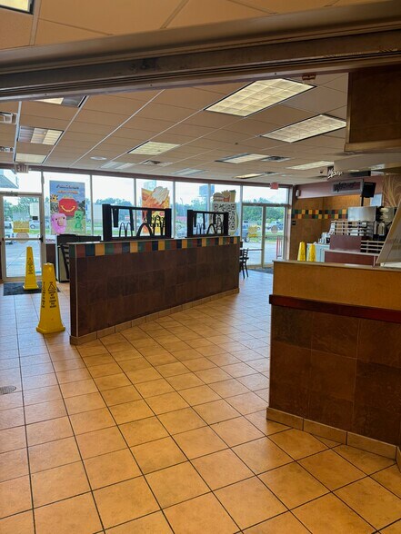 More Photos Of 13496 Highway 73, Geismar Fast Food For Sale