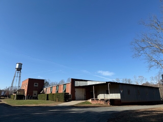 More Photos Of 2729 Ossipee Front St, Elon Truck Terminal For Sale