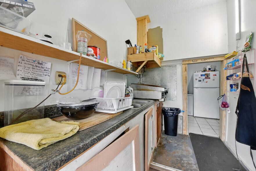 More Photos Of 22839 Highway 146 N, Cleveland Convenience Store For Sale