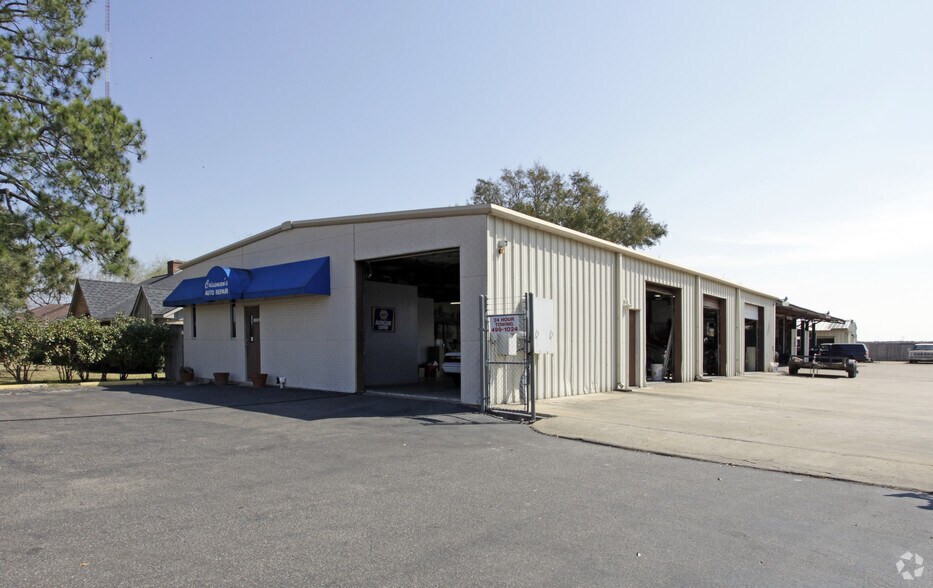 Primary Photo Of 13743 Stafford Rd, Stafford Warehouse For Sale