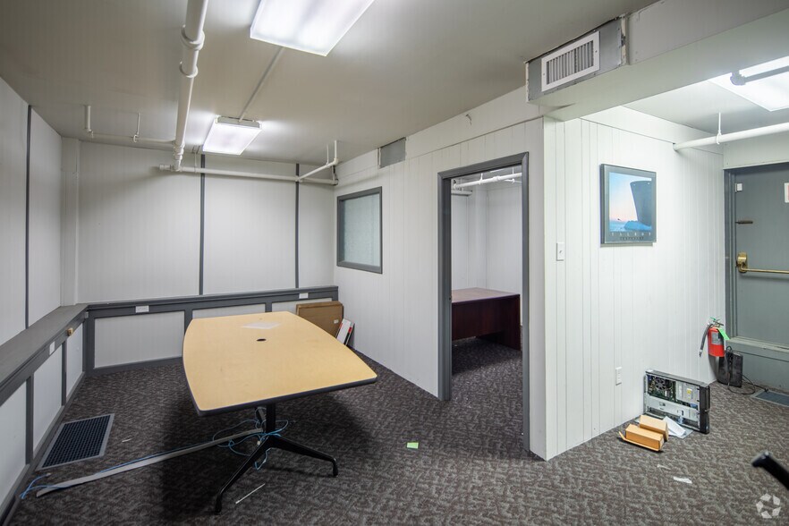 More Photos Of 5206 S 38th St, Saint Louis Industrial For Sale