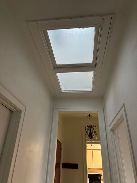 More Photos Of 128 S 5th St, Norfolk Apartments For Sale